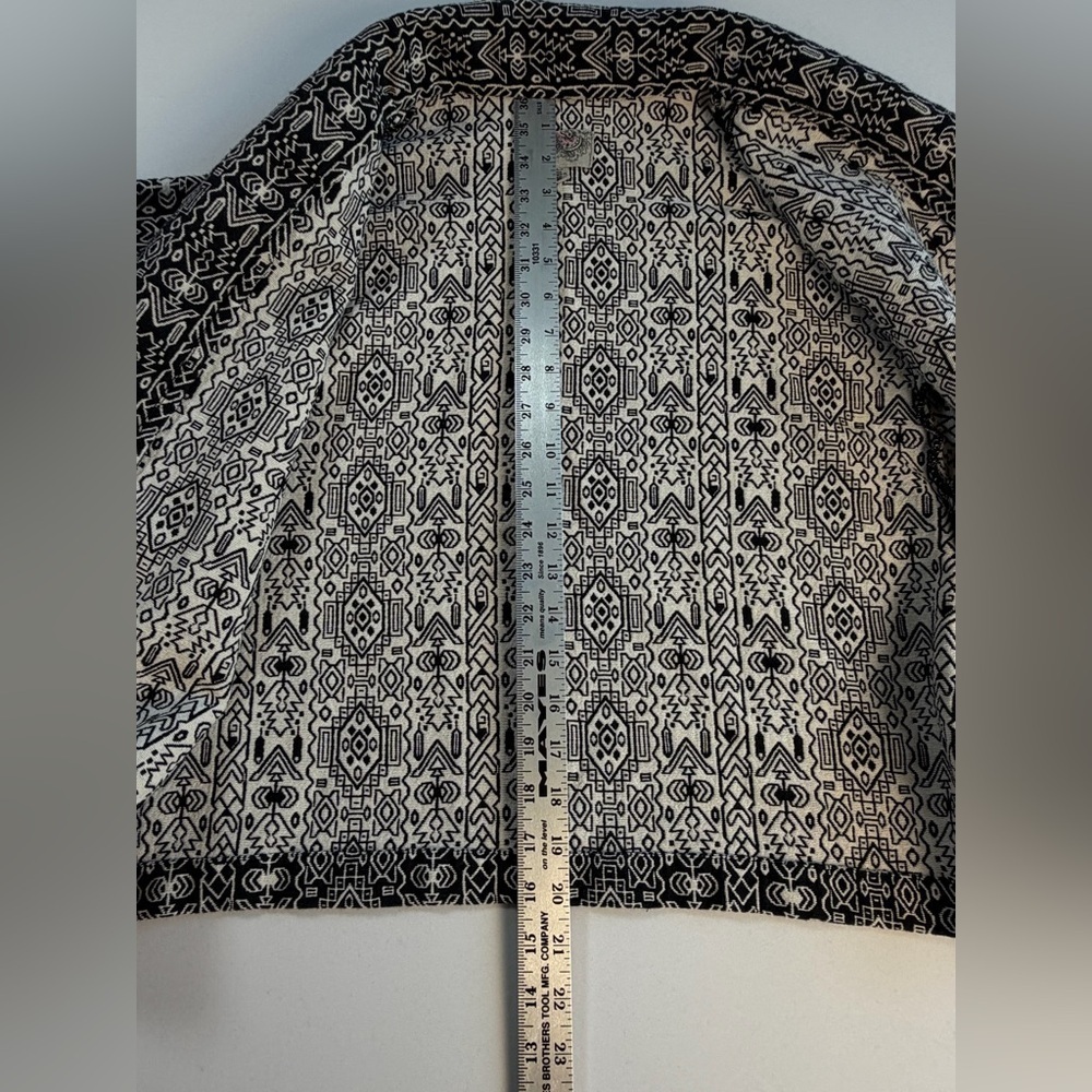 Ecoté Cropped Boxy Brocade Swing Jacket Small EUC - Picture 6 of 11